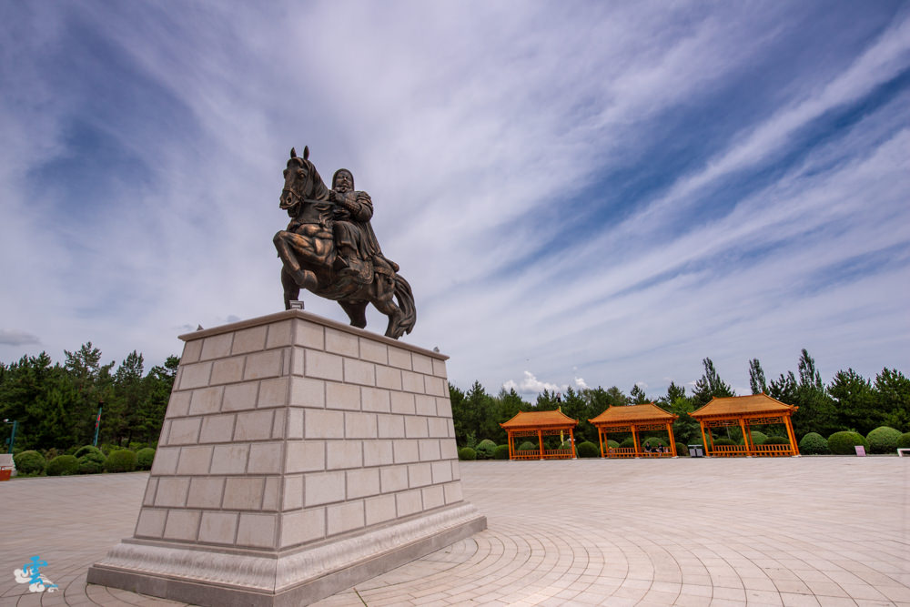 內蒙古旅遊推薦》成吉思汗陵 – 內蒙古最莊嚴的祭祀聖地