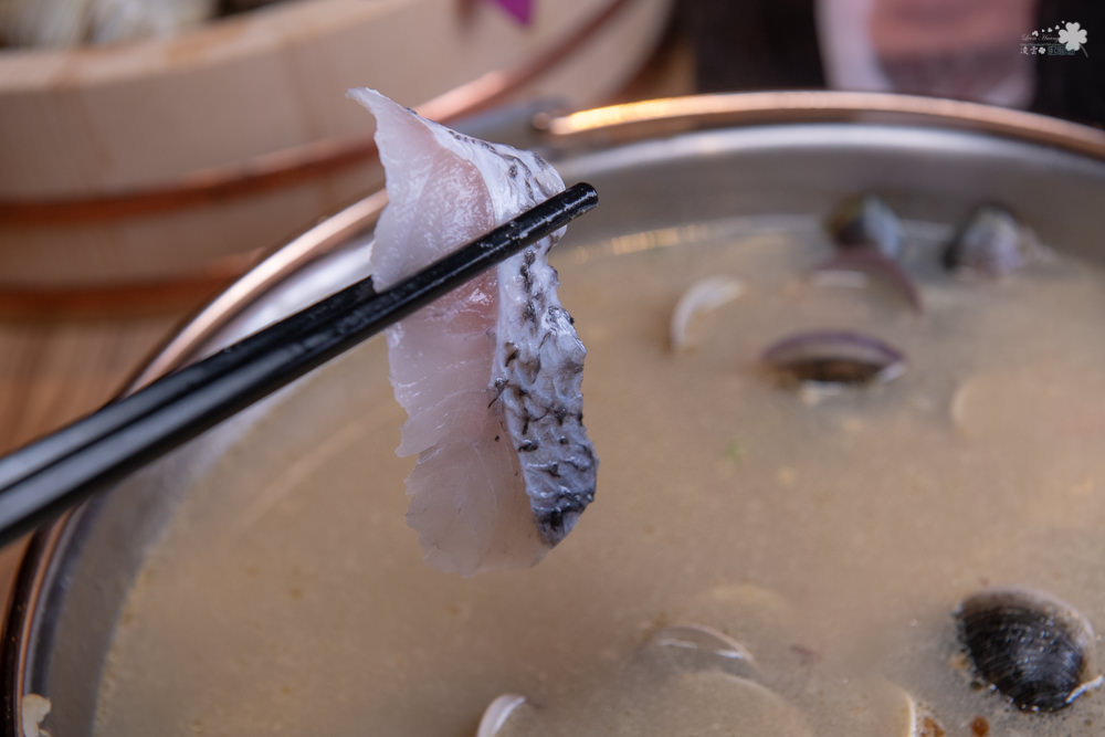 台北吃到飽推薦》火鍋殿 - 豐富粗獷的海鮮食材 超狂超豪華的吃到飽火鍋