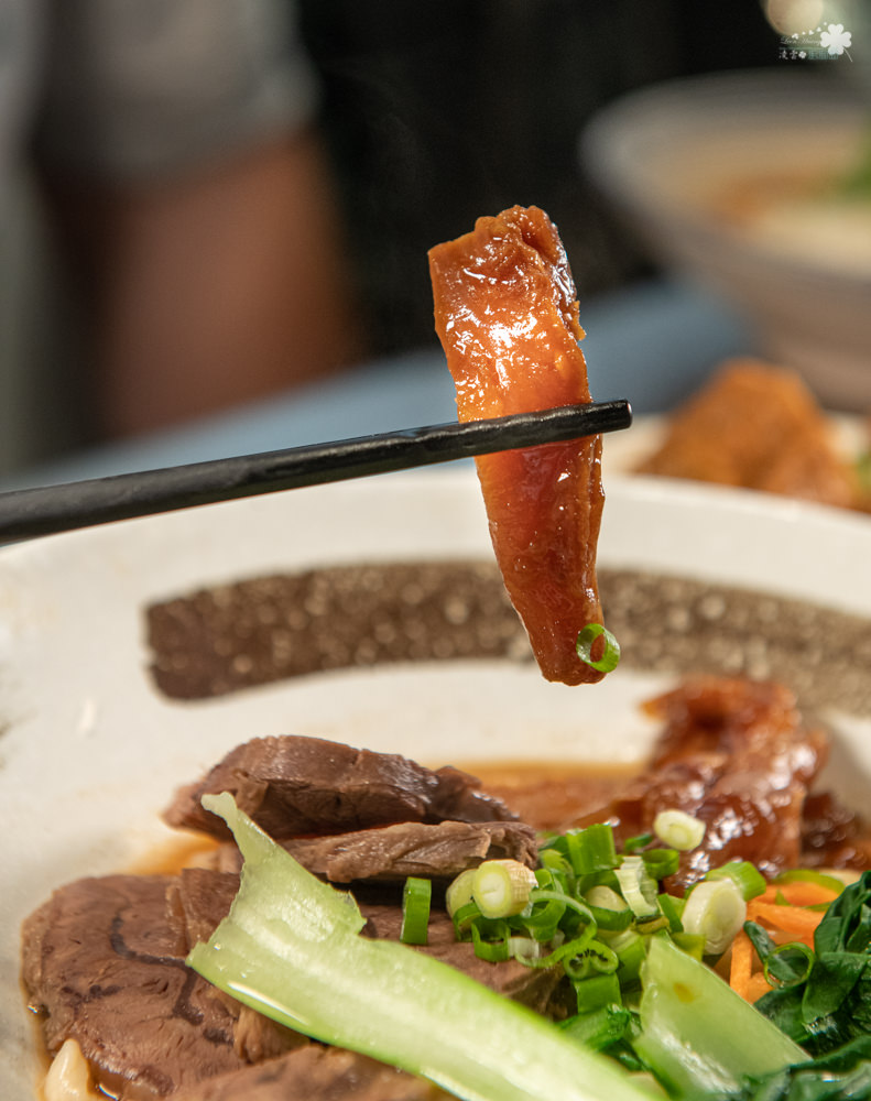 台北中山美食》神仙牛肉麵 - 第一個被日本製成泡麵的台灣美食 台北國際牛肉麵節多年肯定 GTD手搖茶飲、網美飲品可以喝！