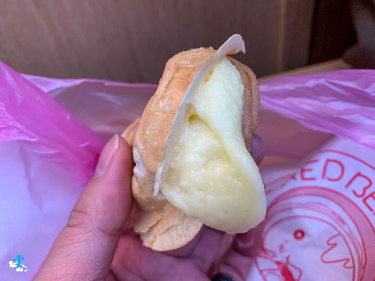 晴光紅豆餅-伊通店》台北四平陽光商圈排隊美食｜滿滿的內餡一咬就爆出