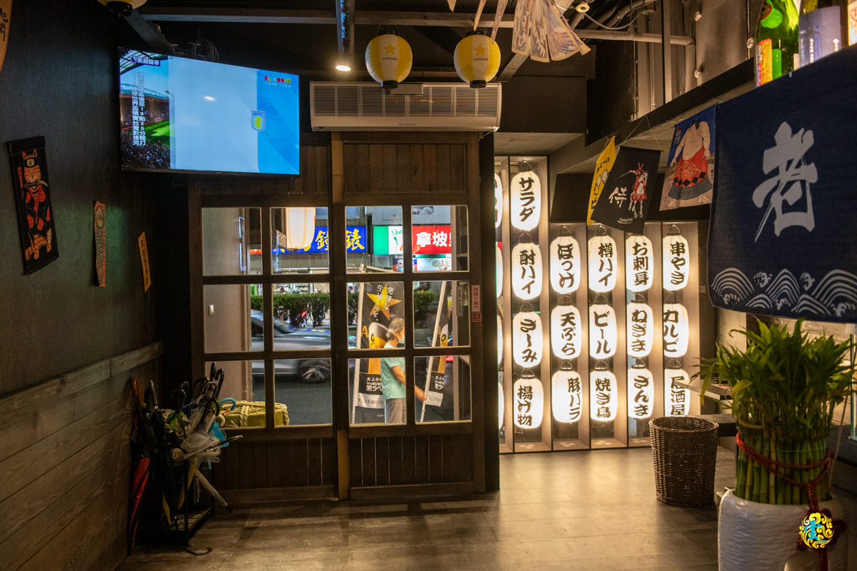 老串角新莊店：新北最受歡迎的居酒屋，一窺網友狂熱評價的秘密！